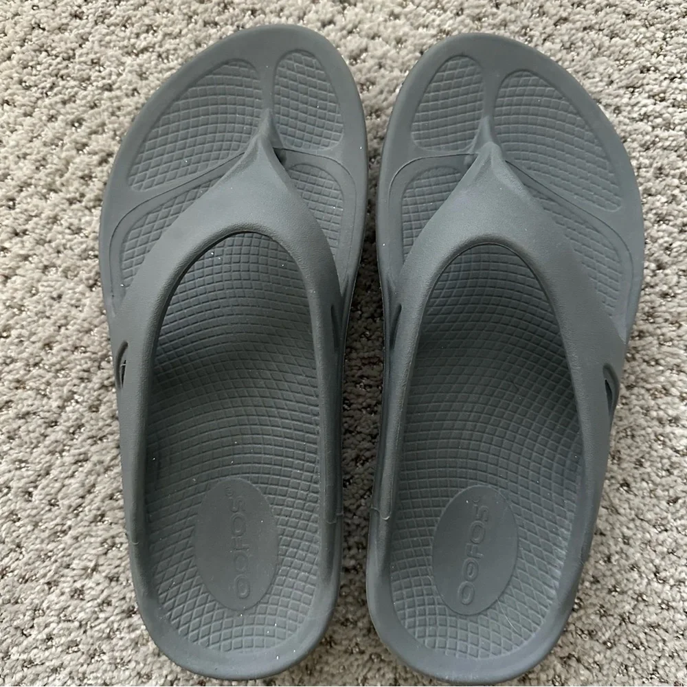 Oofos The Original Recovery Footwear The Sandal size 6 - Picture 2 of 10